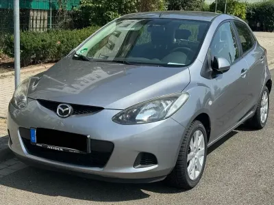 Gebraucht Mazda 2 Independence 75 PS (55 kW) 2009 Silber Kleinwagen