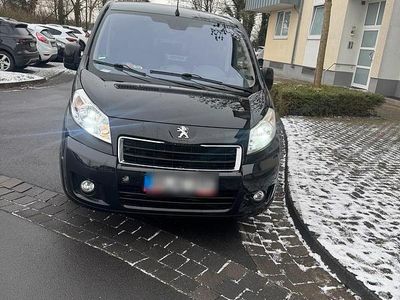 Schwarz Gebraucht 2012 Peugeot TePee Van / Kleinbus | 10.350 €