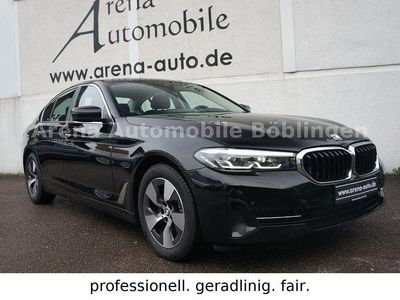 Schwarz ii/bonnet fluid black Gebraucht 2021 BMW 520 Limousine | 33.900 € (Guter Preis)