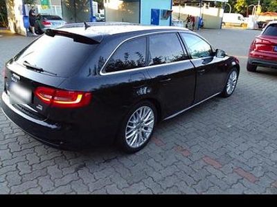 Gebraucht Audi A4 Sport 190 PS (139 kW) 2015 Schwarz Kombi