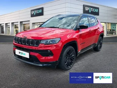 Gebraucht Jeep Compass 131 PS (96 kW) 2024 Rot SUV