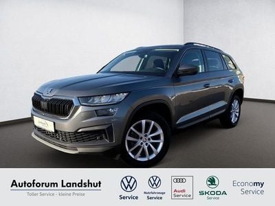 Grau graphitegrau Gebraucht 2023 Skoda Kodiaq Ambition SUV | 28.880 € (Superpreis)