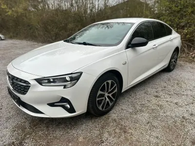 Brugt Opel Insignia Business 122 HK (89 kW) 2023 Hvid Sedan