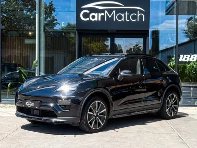 Gebraucht Porsche Macan 4 Electric 300 kW (408 PS) 2024 Schwarz SUV