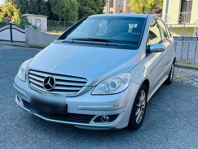 Mercedes B200