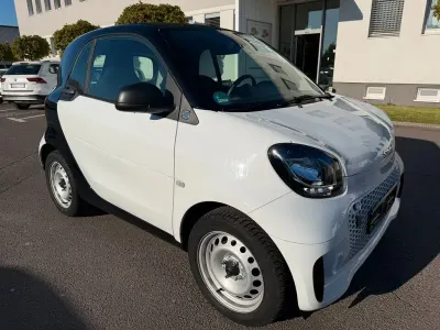 Używany Smart ForTwo Electric Drive 60 kW (82 KM) 2023 Czarny Coupe