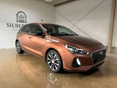 Gebraucht Hyundai i30 110 PS (80 kW) 2017 Braun Limousine