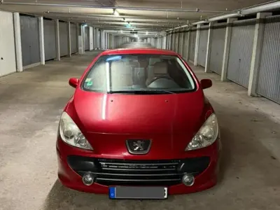 Gebraucht Peugeot 307 CC 140 PS (102 kW) 2005 Rot Cabrio