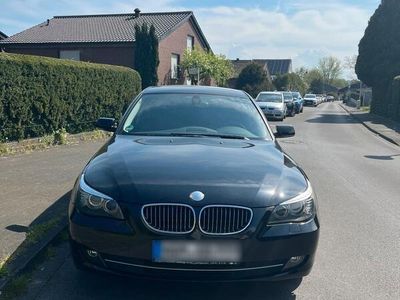 BMW 523