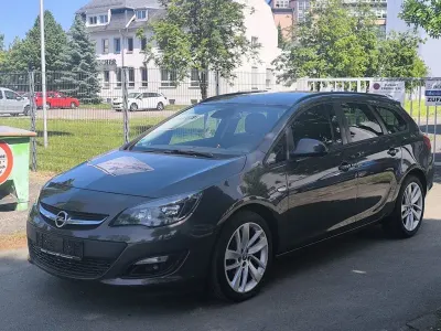 Gebraucht Opel Astra Style 120 PS (88 kW) 2014 Grau Kombi