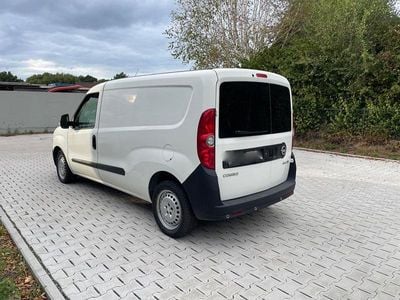 Gebraucht Opel Combo 95 PS (69 kW) 2018 Weiß Van / Kleinbus