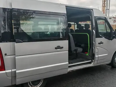 Używany Opel Movano 141 KM (103 kW) 2018 Srebrny Minivan