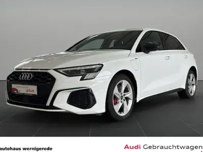 Używany Audi A3 S-Line 245 KM (180 kW) 2022 Biały Sedan/Limuzyna
