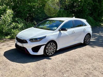 Gebraucht Kia Ceed GT GT 204 PS (150 kW) 2023 Weiß Limousine