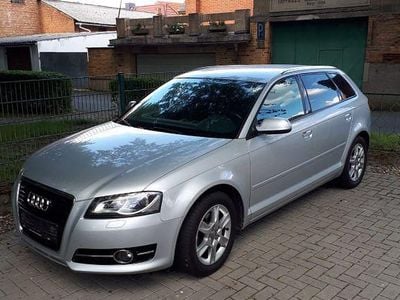 Gebraucht Audi A3 Attraction 105 PS (77 kW) 2010 Silber Kleinwagen