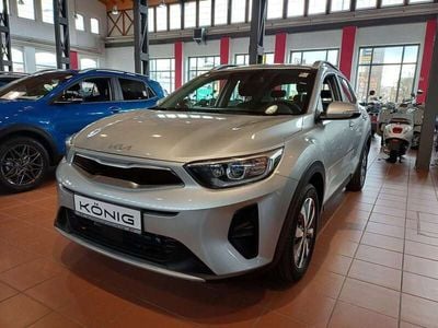 Silber Gebraucht 2024 Kia Stonic Vision SUV | 19.998 € (Fairer Preis)