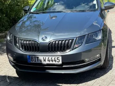 Gebraucht Skoda Octavia Style 116 PS (85 kW) 2017 Schwarz Kombi