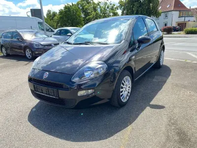 Gebraucht Fiat Grande Punto Active 77 PS (56 kW) 2013 Black sapphire metallic Kleinwagen