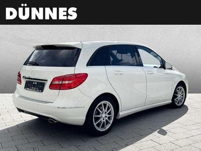 Usata Mercedes B180 125 CV (91 kW) 2014 Bianco Monovolume