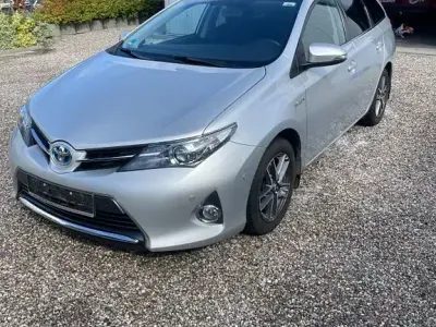 Gebraucht Toyota Auris Touring Sports 99 PS (72 kW) 2014 Silber Kombi