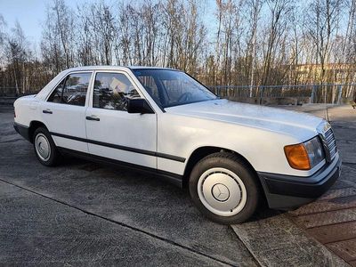 Usata Mercedes 200 98 CV (72 kW) 1988 Berlina