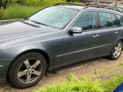 Gebraucht Mercedes E280 190 PS (139 kW) 2006 Grau Kombi