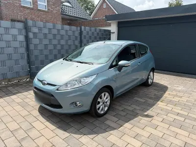 Gebraucht Ford Fiesta 82 PS (60 kW) 2009 Andere farben Kleinwagen