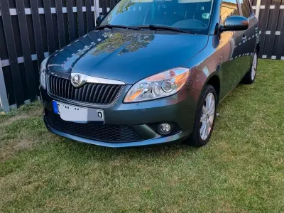 Gebraucht Skoda Fabia Ambition 86 PS (63 kW) 2014 Grau Limousine