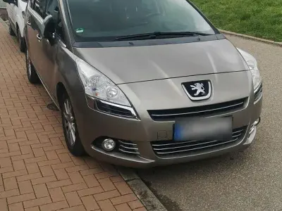 Brugt Peugeot 5008 Active 150 HK (110 kW) 2013 Brun MPV