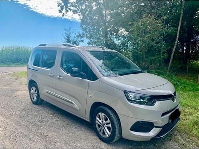 Grau Gebraucht 2022 Toyota Proace Verso City Kombi | 20.500 € (Guter Preis)