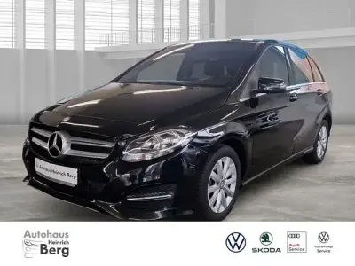Gebraucht Mercedes B180 Style 122 PS (89 kW) 2016 Schwarz Van / Kleinbus