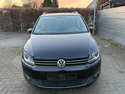 Gebraucht VW Touran Life 105 PS (77 kW) 2013 Schwarz Van / Kleinbus