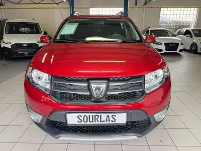 Gebraucht Dacia Sandero Prestige 90 PS (66 kW) 2014 Rot Limousine