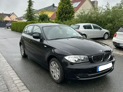 Gebraucht BMW 118 143 PS (105 kW) 2009 Schwarz Kleinwagen