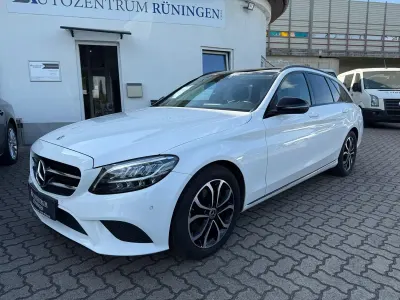 Gebraucht Mercedes C220 194 PS (142 kW) 2021 Weiß Limousine