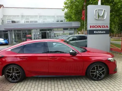 Gebraucht Honda Civic Advance 184 PS (135 kW) 2024 Rot Limousine