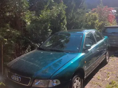 Gebraucht Audi A4 125 PS (91 kW) 1997 Grün Limousine