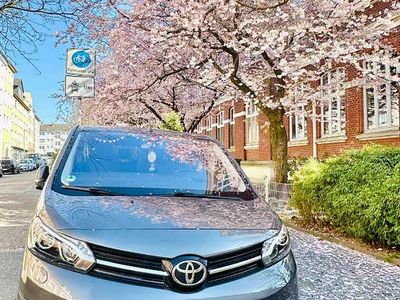 Usata Toyota Proace Executive 177 CV (130 kW) 2017 Grigio Monovolume