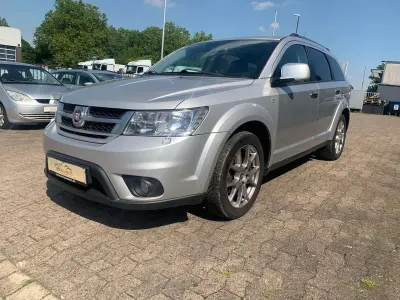 Gebraucht Fiat Freemont Lounge 170 PS (125 kW) 2013 Colore esterno SUV