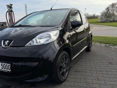 Gebraucht Peugeot 107 Filou 68 PS (50 kW) 2009 Schwarz Kleinwagen