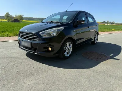 Gebraucht Ford Ka Plus 86 PS (63 kW) 2016 Schwarz Kleinwagen