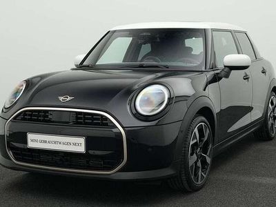 Schwarz Gebraucht 2024 Mini Cooper Favoured Kleinwagen | 29.825 € (Fairer Preis)