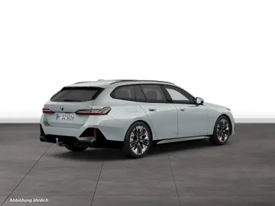 Gebraucht BMW 540 Comfort Edition 286 PS (210 kW) 2025 Brooklyn grau metallic Kombi