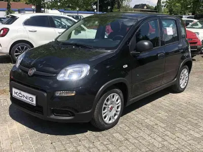 Gebraucht Fiat Panda 69 PS (50 kW) 2024 Cinema schwarz Kleinwagen