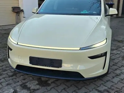 Occasion Tesla Model Y 179 kW (244 PK) 2025 Andere farben SUV
