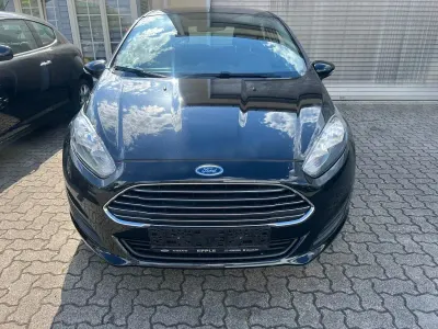 Gebraucht Ford Fiesta SYNC Edition 82 PS (60 kW) 2014 Pantherschwarz metallic Kleinwagen