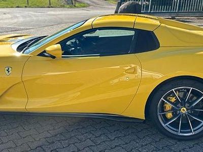 Gebraucht Ferrari 812 799 PS (587 kW) 2022 Gelb Cabrio