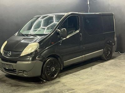 Gebraucht Opel Vivaro 145 PS (106 kW) 2011 Schwarz Van / Kleinbus