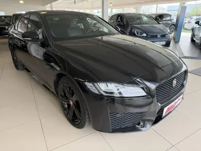 Używany Jaguar XF Chequered Flag 179 KM (131 kW) 2021 Czarny Sedan/Limuzyna