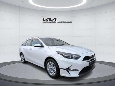 Neu Kia Ceed Sportswagon 140 PS (102 kW) 2025 Weiß Kombi